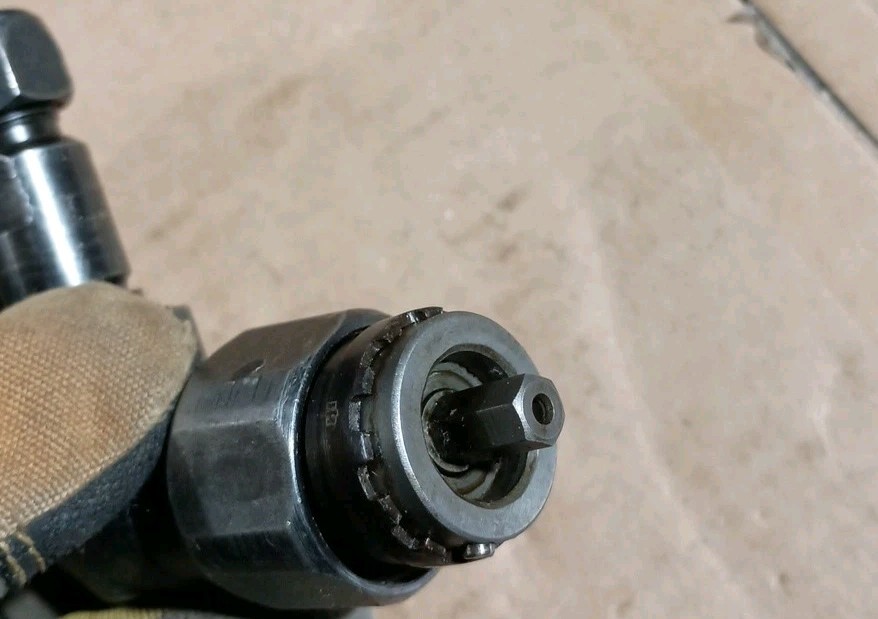 RIGHT ANGLE DRIVE Nut Driver ASSEMBLY