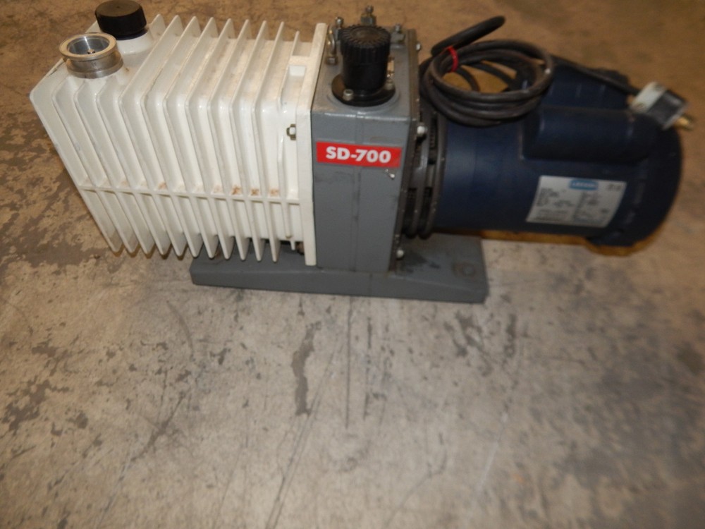 Varian SD-700 Vane Rotary Pump (#4543)