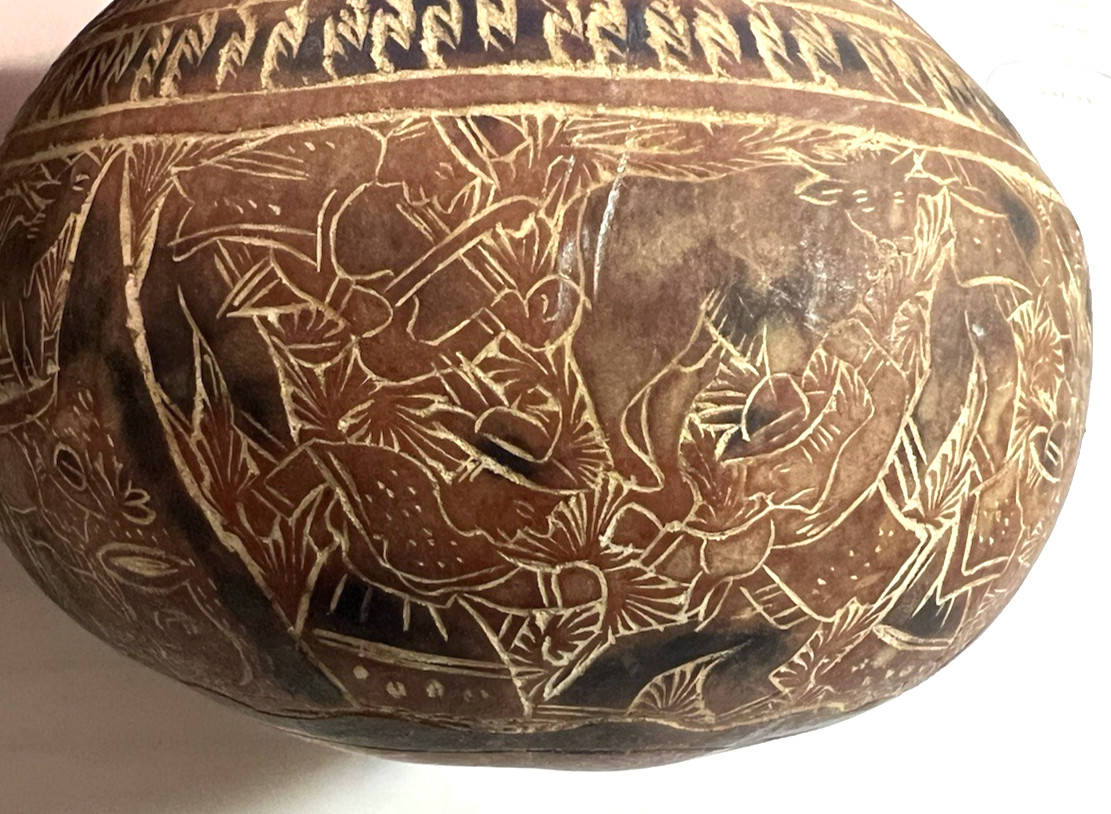 VTG Peruvian Hand Carved Etched Gourd Mate Burilado Storyteller Folk Art 3.5"