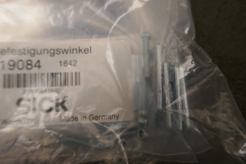 Sick Mounting Bracket 2019084