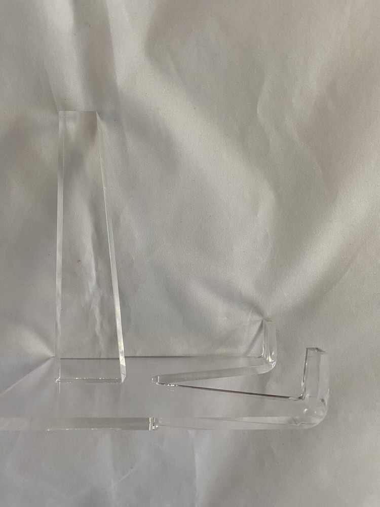 Lucite Plate Display