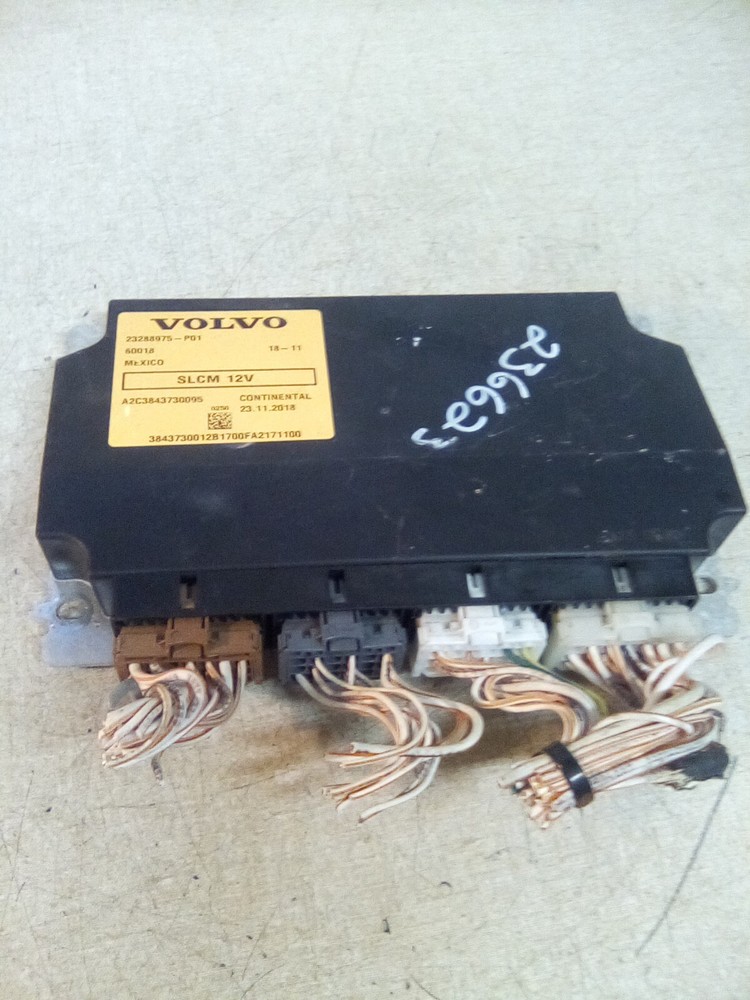 Volvo VNL 23288975-P01 SLCM Light Control Module 12V