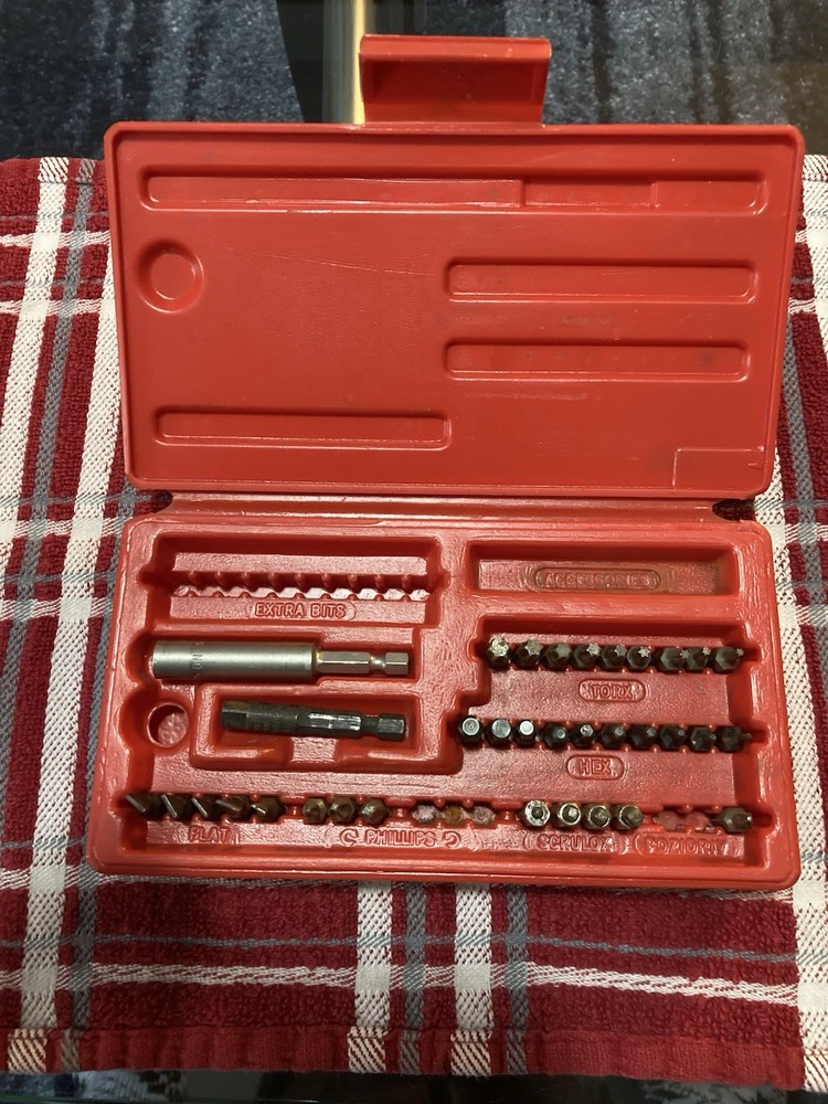 SNAP-ON Tools Master SAE Screwdriver Bit Set In Plastic Case SDM400A PB90