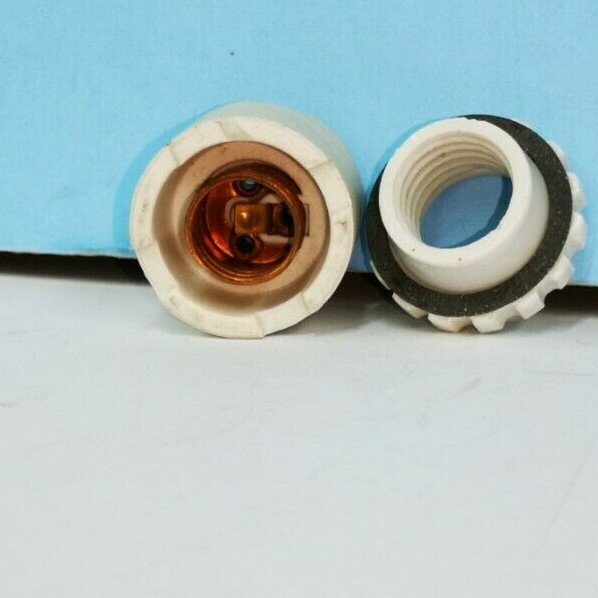 INTERMEDIATE 2-Piece Ring-Type PORCELAIN LAMPHOLDER Screw Term SOCKET 2625