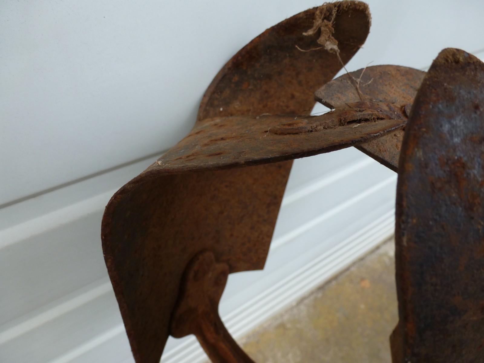 Vintage Seymour 6-Inch Post Hole Digger Auger with Wood Handle