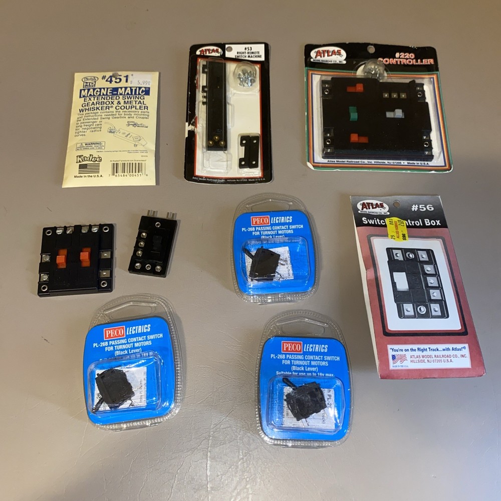HO Scale Train Controller Lot - 9pc