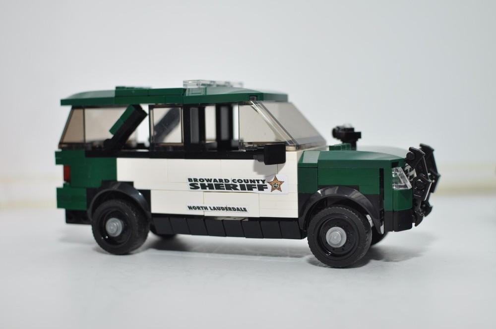Police Interceptor Utility Broward County Model compatible with LEGO® Bricks