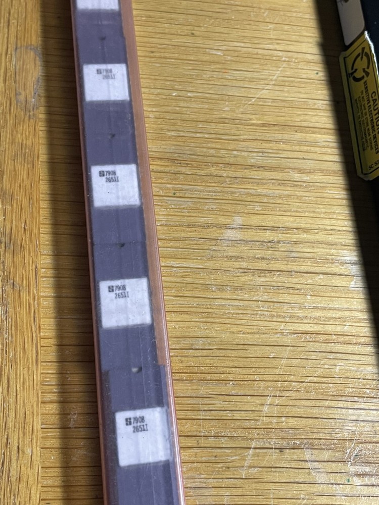 ONE Signetics 2651I , Programmable Communication controller, Ceramic CDIP28