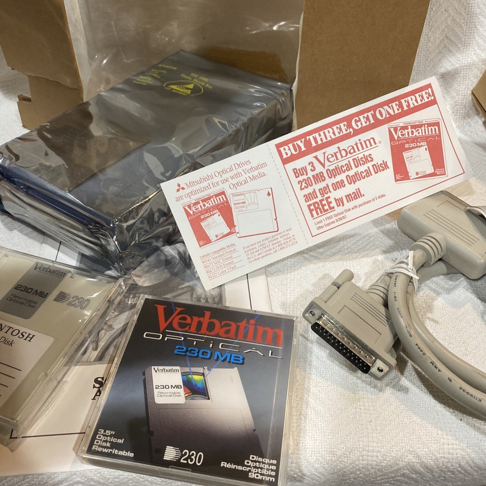 3.5 “ Magneto Optical Drive / MCA 230 LC+2 Disk