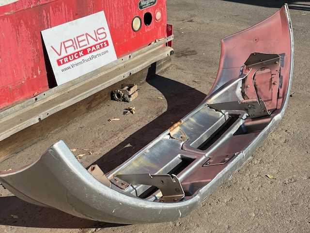 MACK MACK CX BUMPER PLASTIC, HAS DENT 24QL5154AM