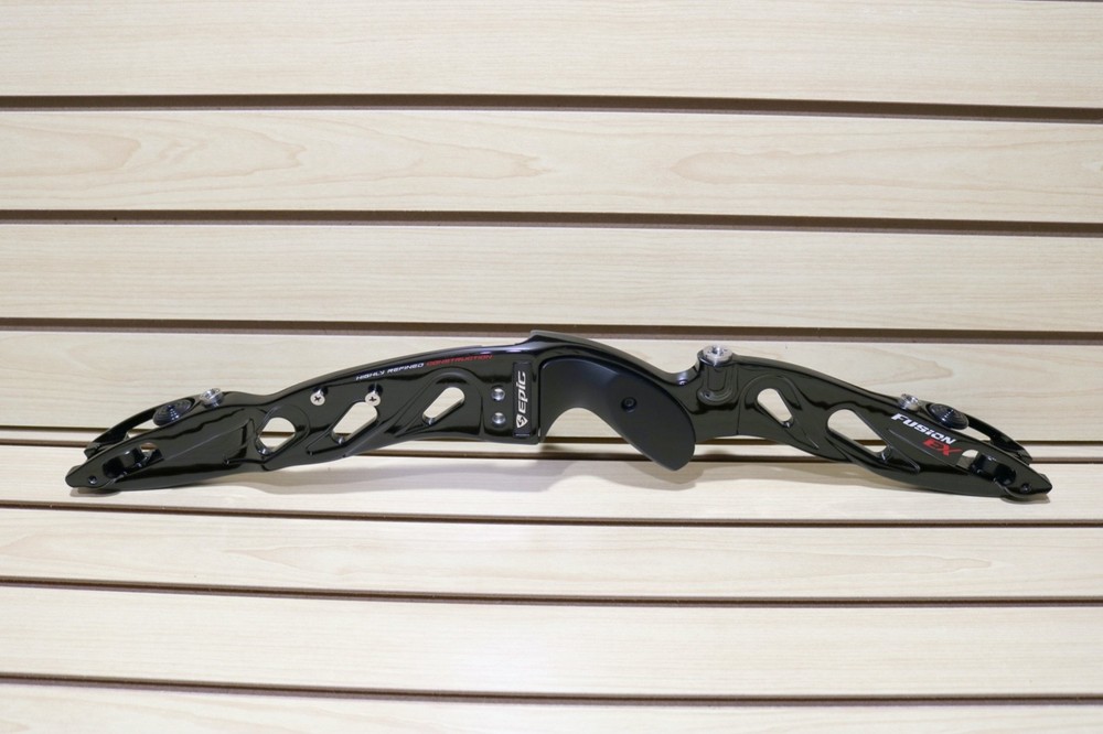 Epic Fusion EX Riser / Pinnacle Ascent Maple Core Bow / RH / BCY D97 String