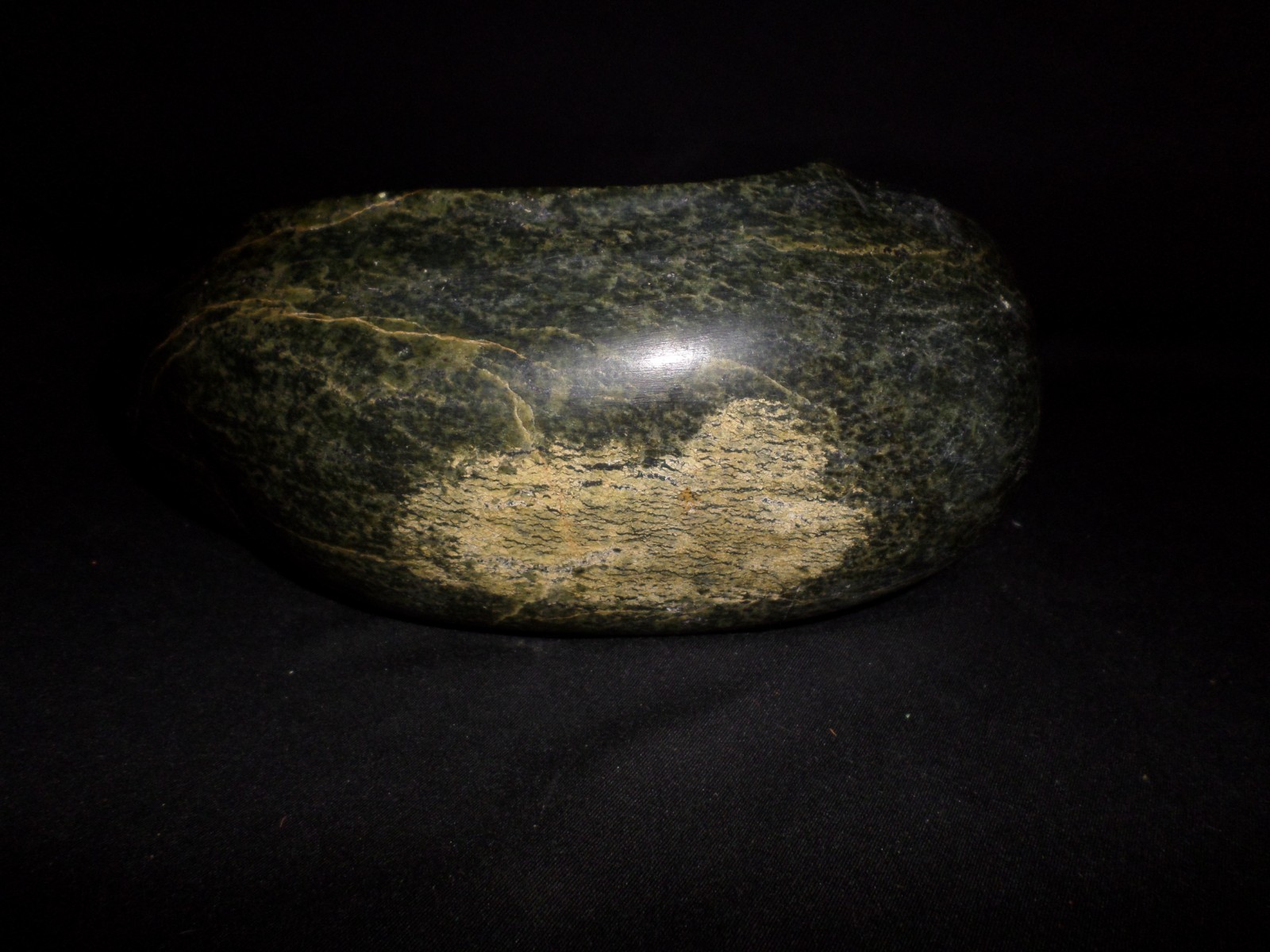 Fine Antique Native American Alaskan Cape Dorset Carved Serpentine Whale 10lb