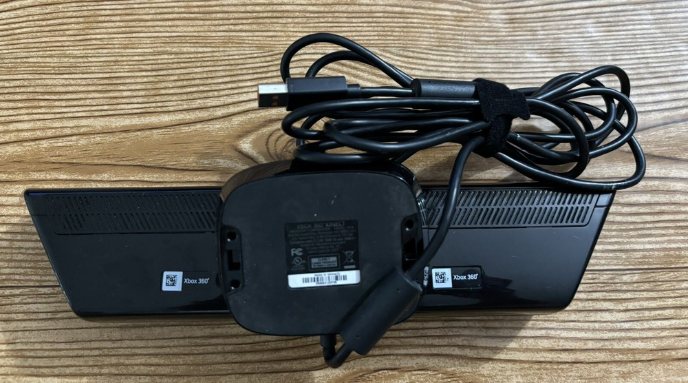 Xbox 360 Microsoft Kinect Sensor Black Bar Only 2007