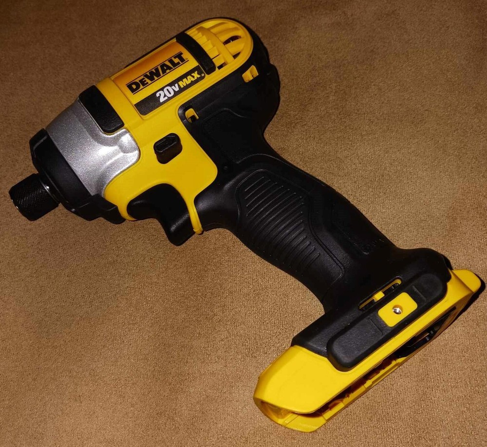 DeWalt _ DCF885 _ 20V Max 1/4" _ Impact Driver _ * Free Shipping