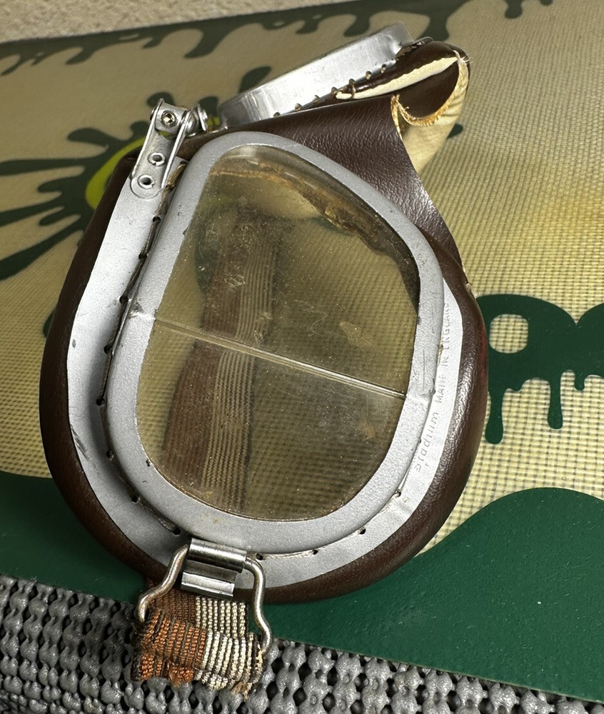VINTAGE STADIUM MOTORCYCLE / PILOT'S GOGGLES