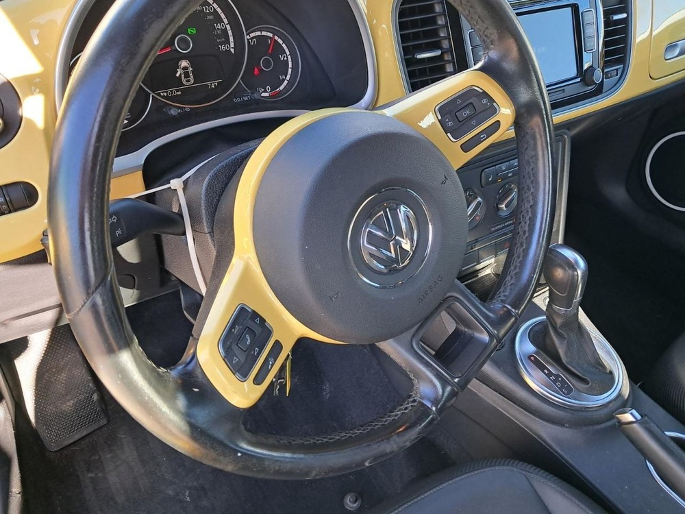 BEETLE 2015 Glove Box 4832147