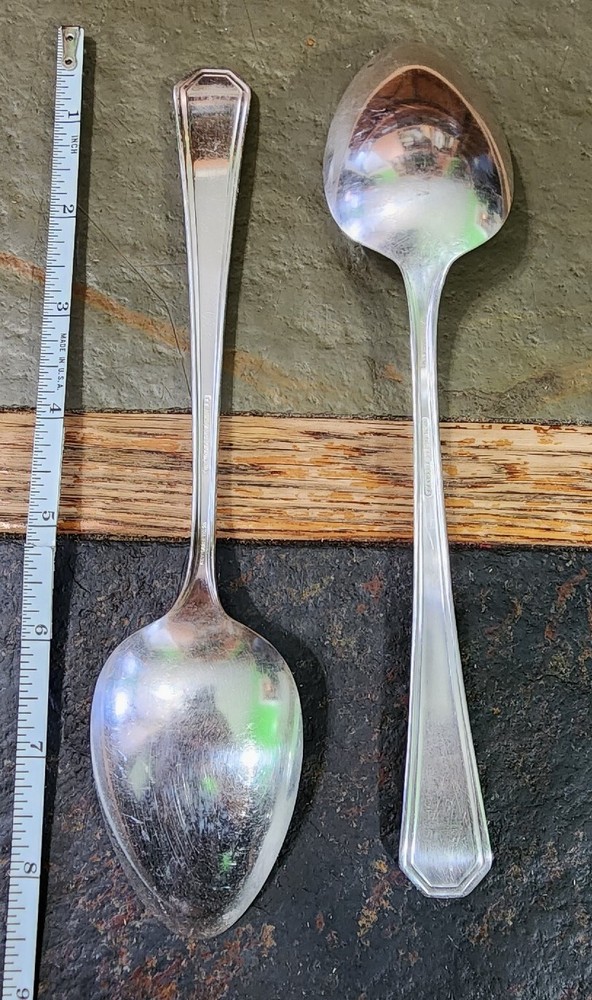 LOT OF 2 c1923 MAYFAIR 🎡🎠 PATTERN SILVERPLATED TABLE SERVING SPOONS 🥄🥄