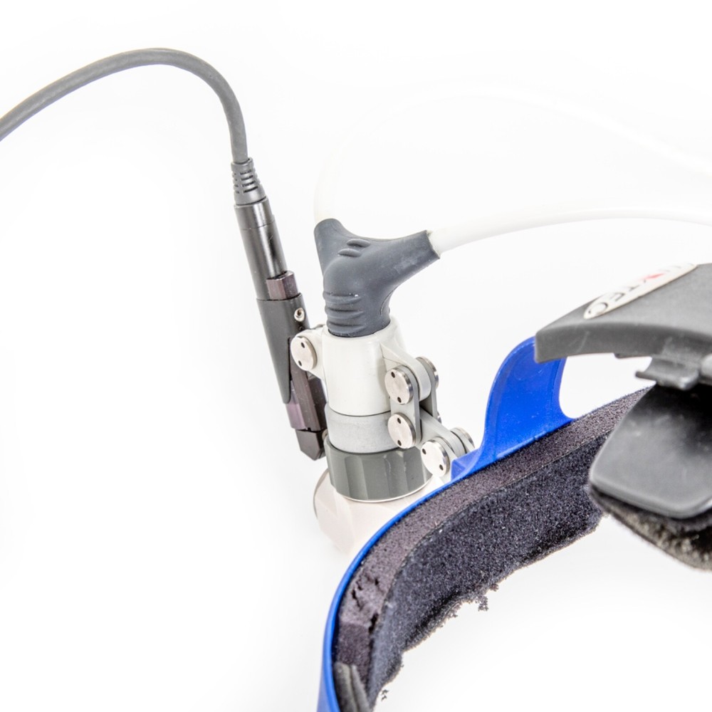 Integra Luxtec UltraLite Pro Headlight w/Cable, Module & Clips AX2100BIF