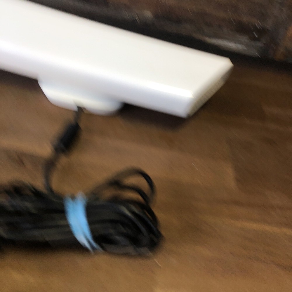 Microsoft Xbox 360 Kinect Sensor Bar White Video Game Console Accessory USB