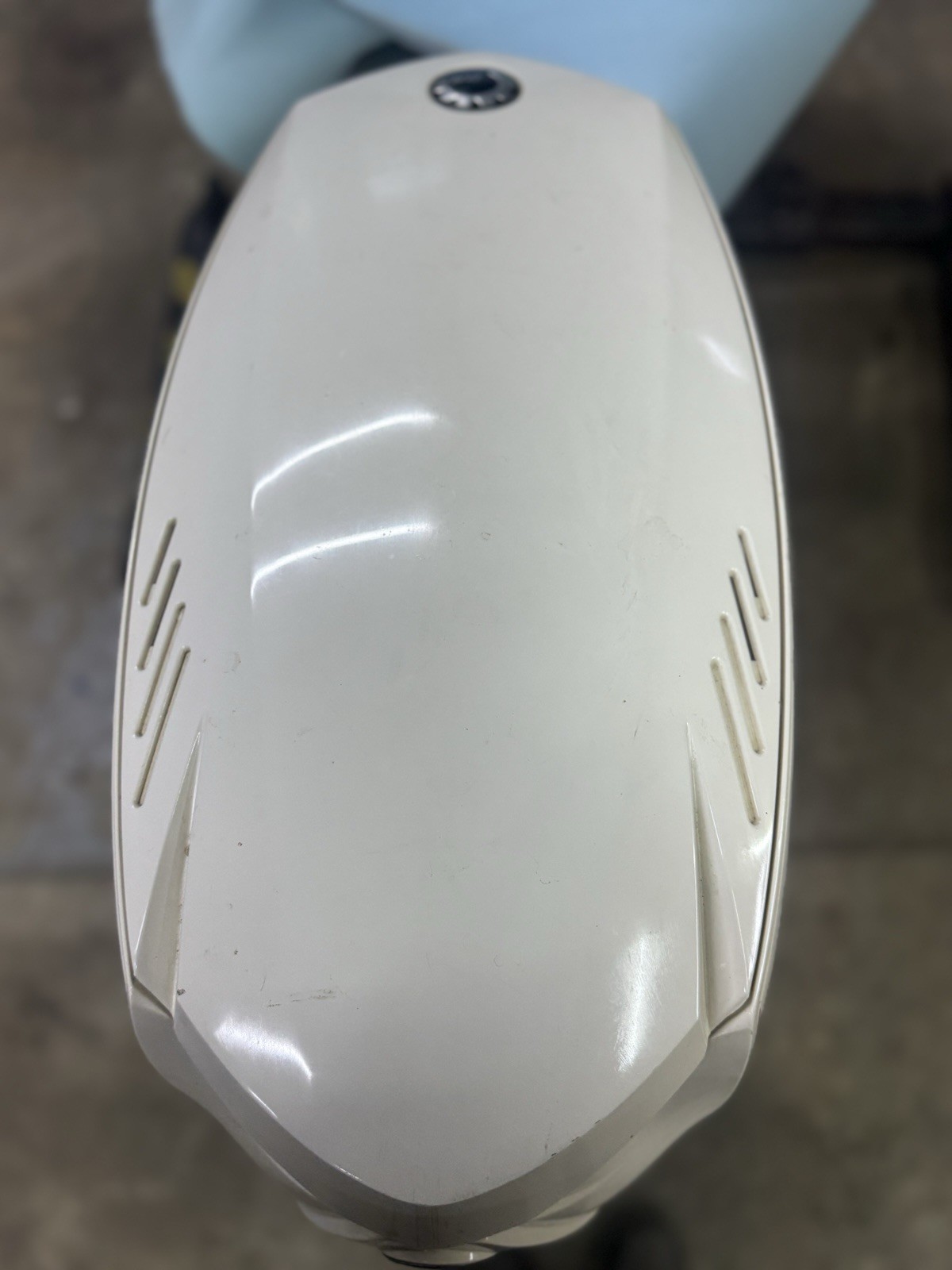 Evinrude BRP Etec 75HP 90HP White Motor Cover Cowl Hood 0285672 350952