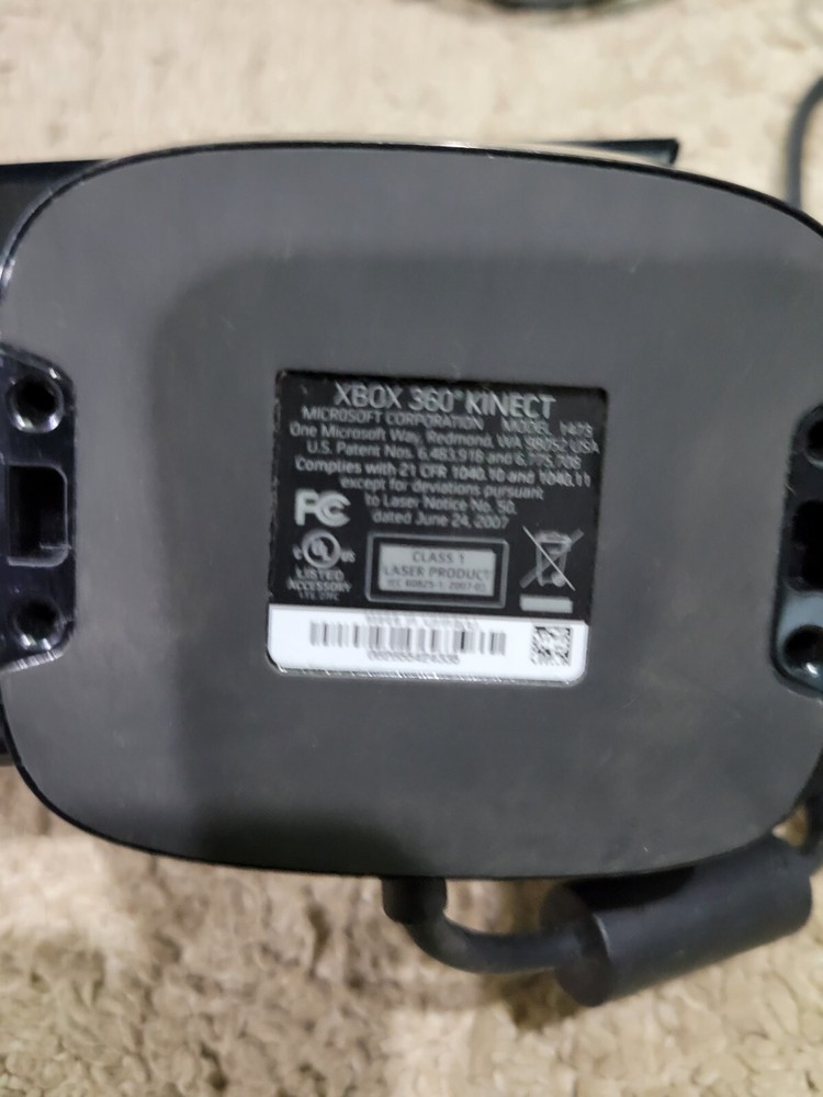 Xbox 360 Kinect Sensor Bar with Nyko Zoom