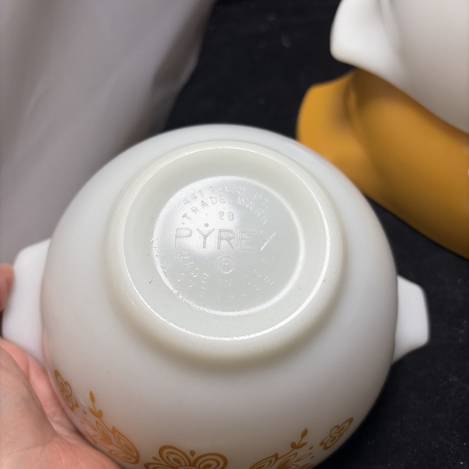 4 PYREX BUTTERFLY GOLD 4 CINDERELLA MIXING BOWLS 441-442-443 -444