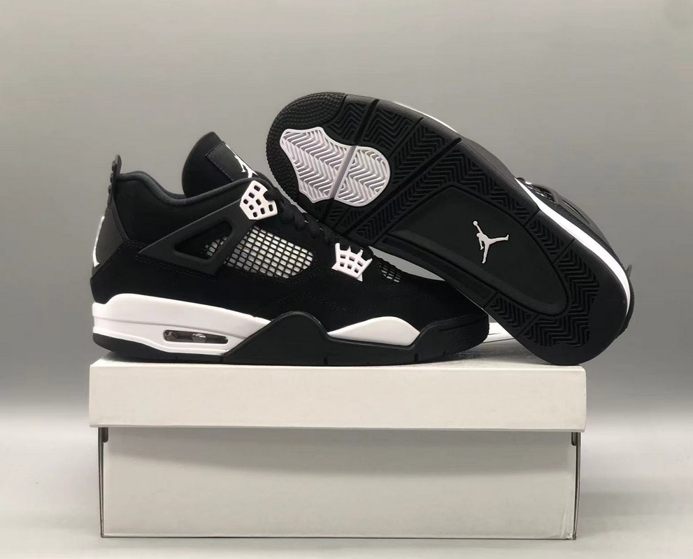 Jordan 4 Retro "White Thunder" Men's Size Mid Top Basketball Shoes