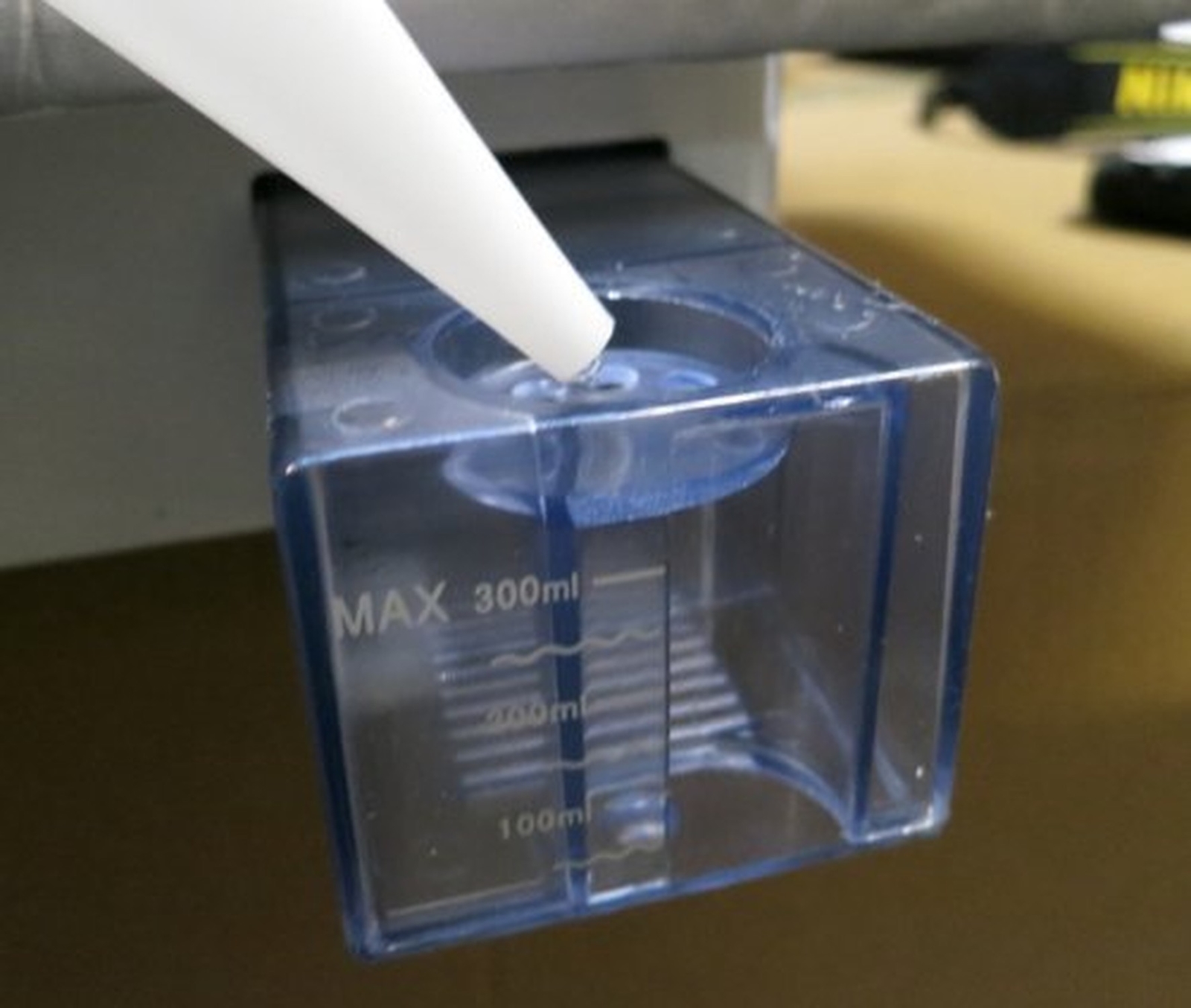 Speedy Press Oversized Iron Steam Press Delivers 100 Lbs. of Pressing Pressure