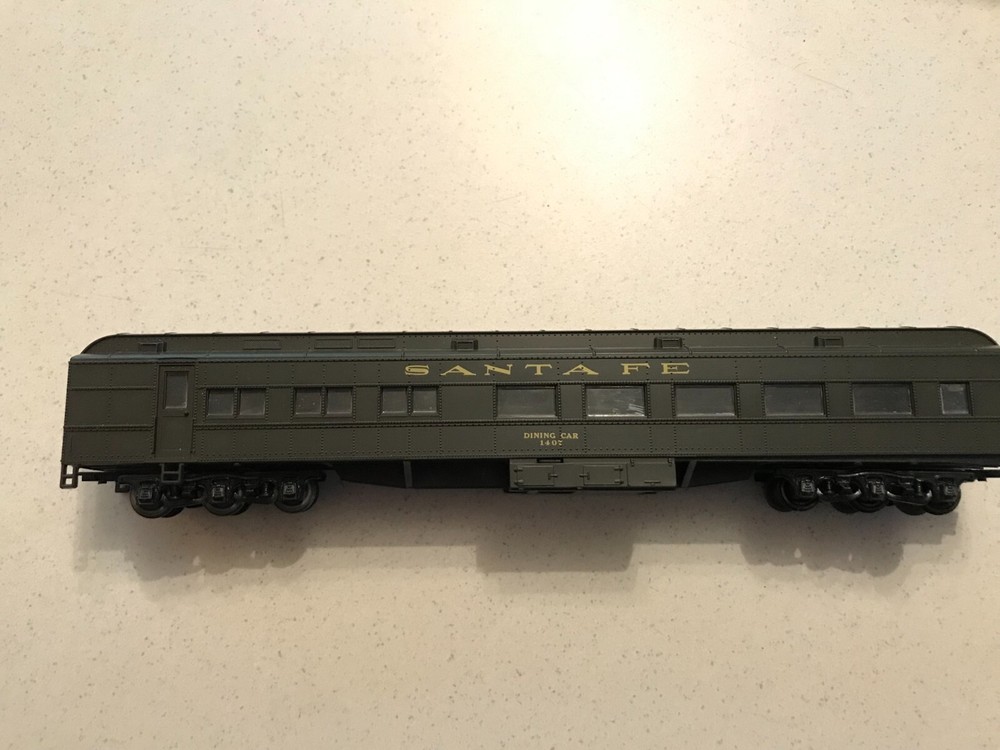 HO Passenger Train Wagon