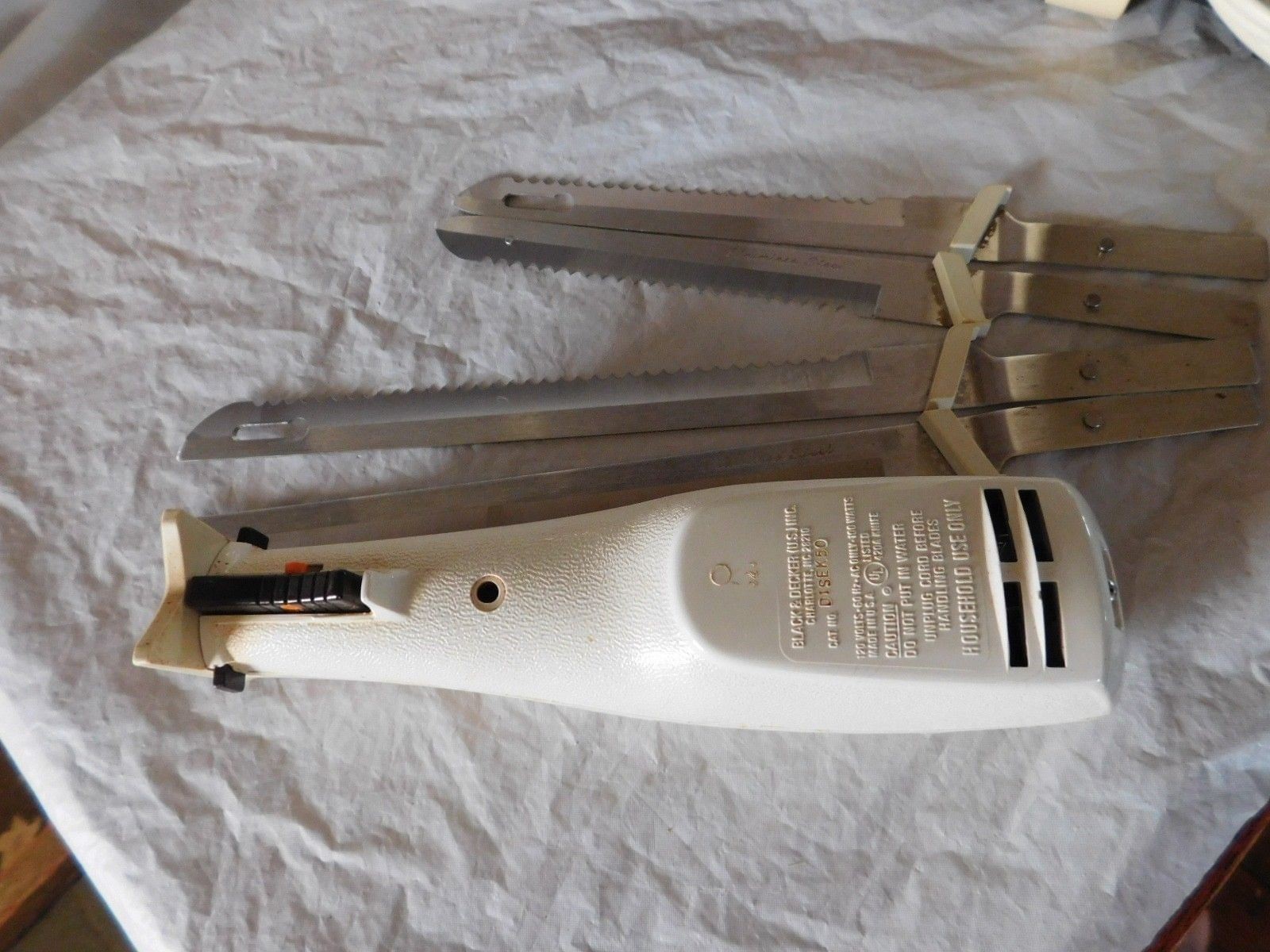 vintage Black & Decker spacemaker spacesaver electric knife undercounter kitchen