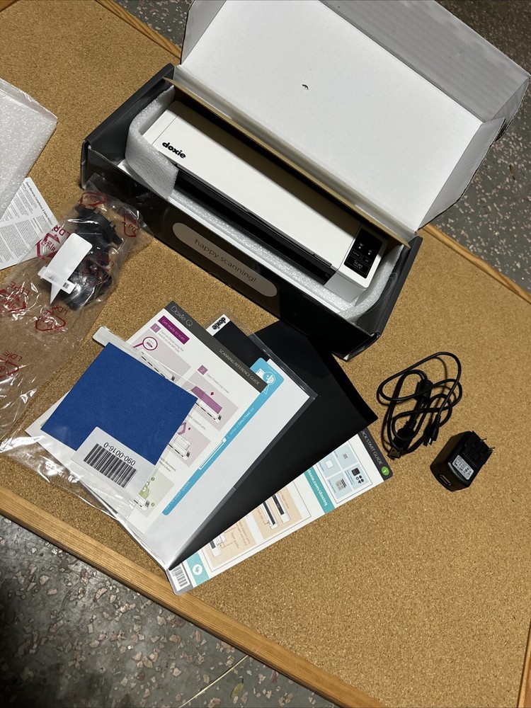 Doxie Q DX300 Wireless Rechargeable Document Scanner w/Automatic Feeder