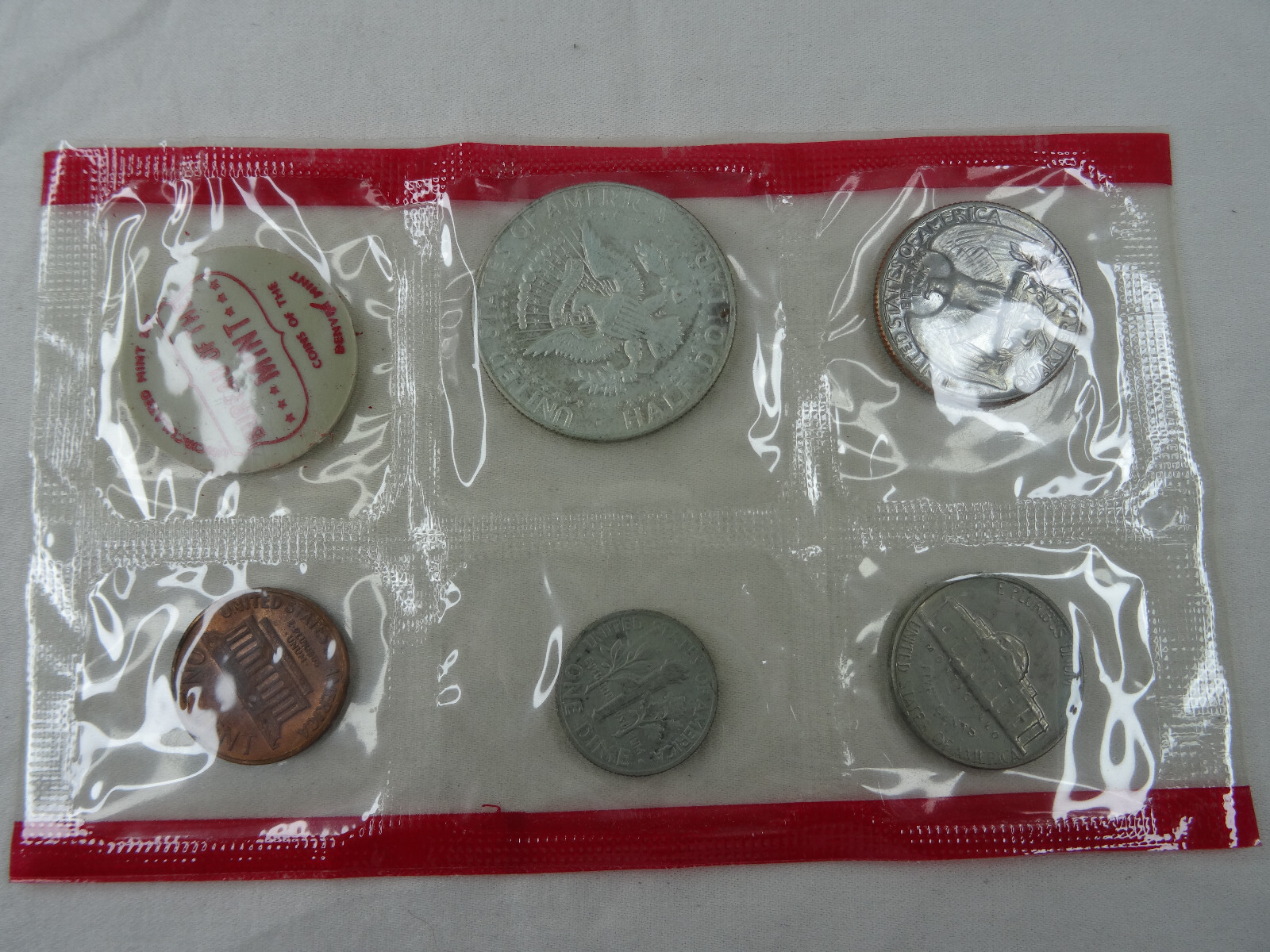 1969 P & D US Mint Uncirculated Set 5 Coins OGP Original Envelope BU