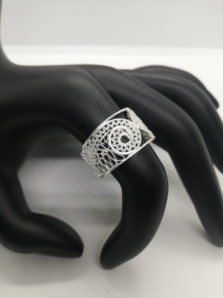 . 970 Solid Silver Women's Ring Size 8 Filigree New.