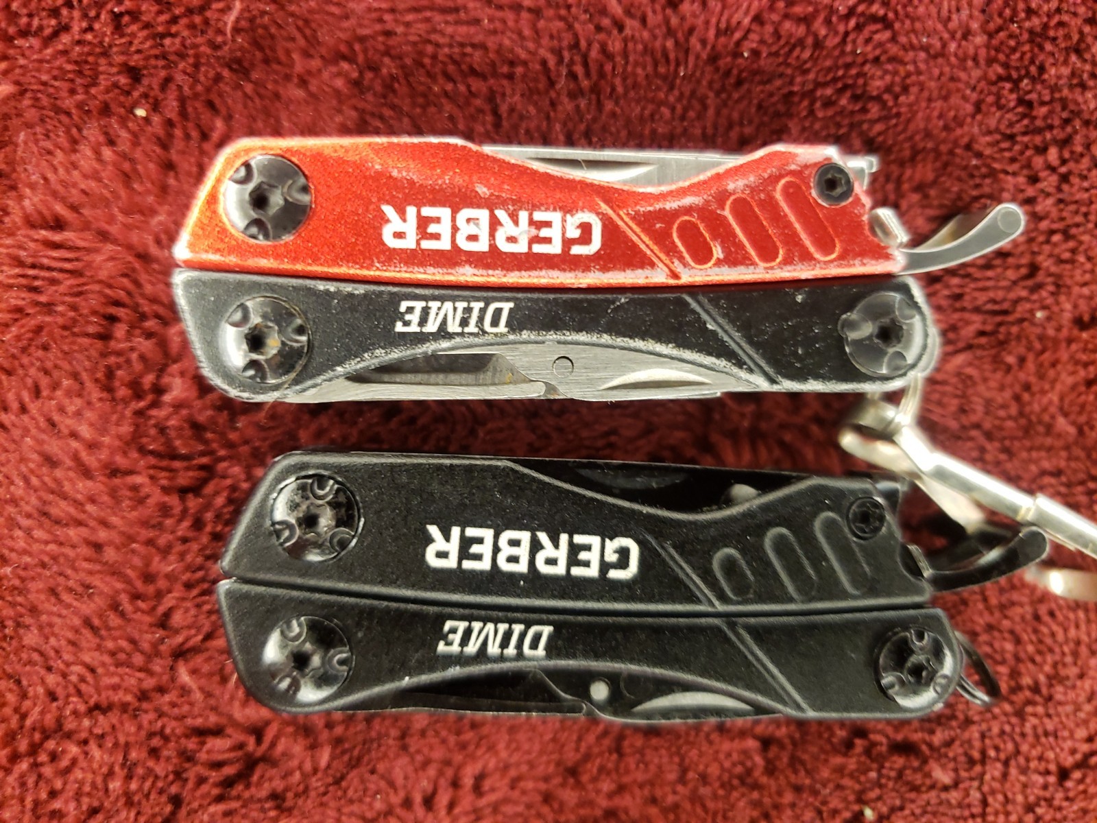 🔪🔪 Lot of 2 Gerber Multi Tool Dime multiplier Black & Red