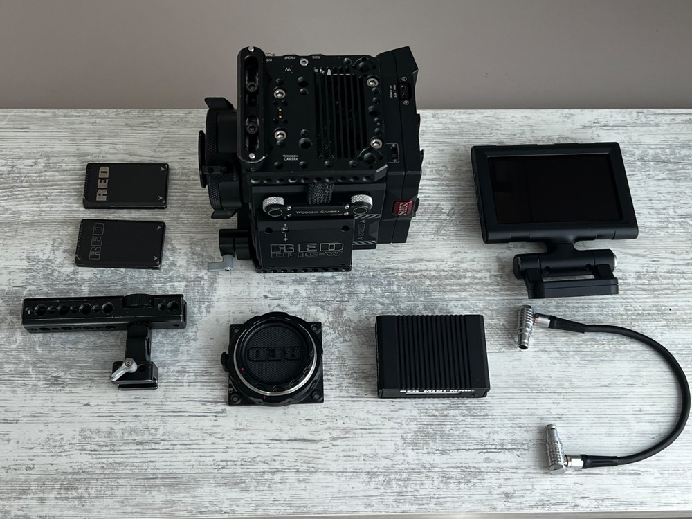 Red Epic-W Helium 8k s35 + Accessories