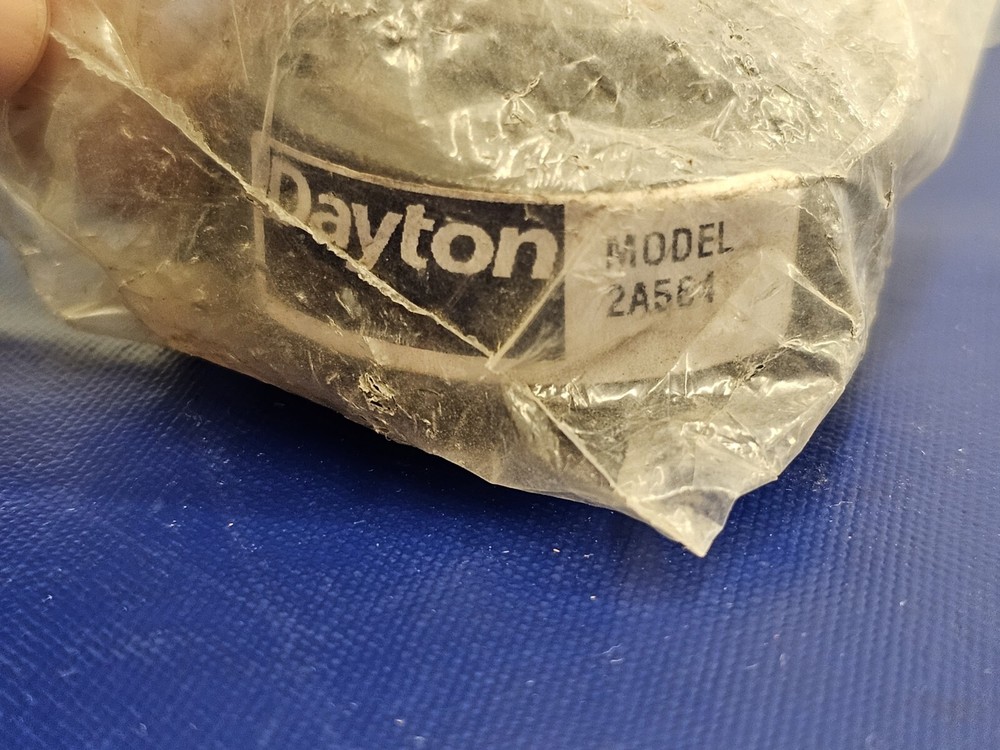 SEALED NEW DAYTON 2A564 INTERCHANGEABLE FAN HUB