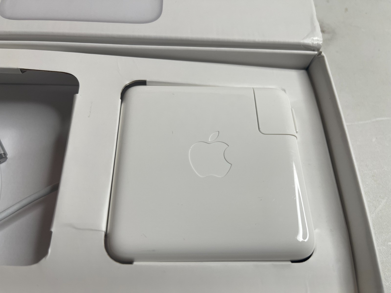 GENUINE Apple MagSafe 2 85W Power Adapter MD506LL/A MacBook Pro Retina A1424