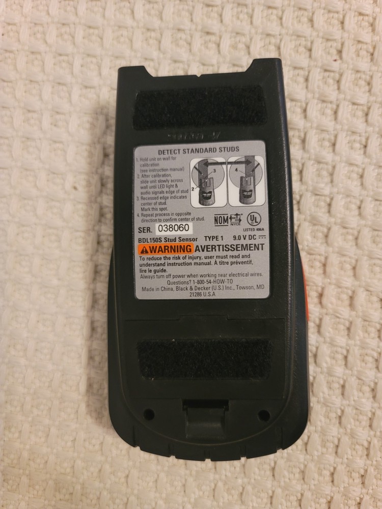 VINTAGE BLACK & DECKER BDL150S STUD SENSOR