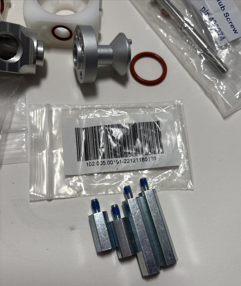 Soft Robotics mGrip Hubs - square & hexagon, adapter & vacuum components