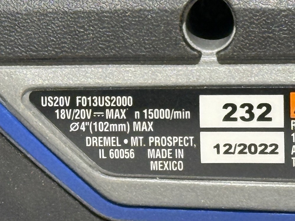 Dremel US20V 20V Max Cordless Compact Saw Kit