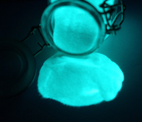 GLOW IN THE DARK POWDER solvent based Strontium Aluminate powder coat 800 deg