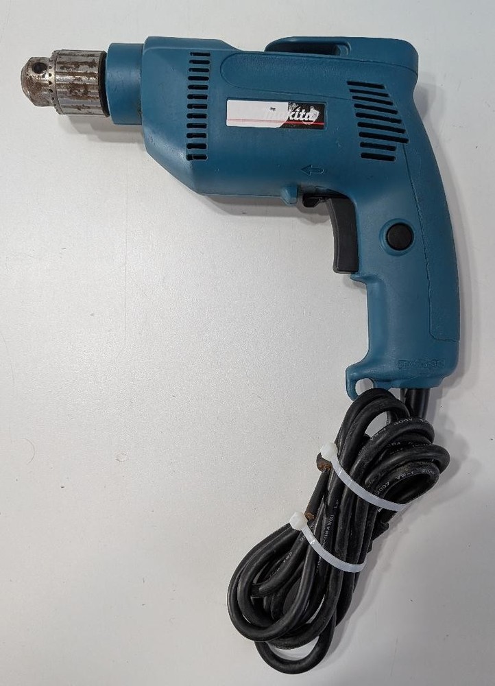 MAKITA 3/8" VARIABLE SPEED DRILL (P19016461)