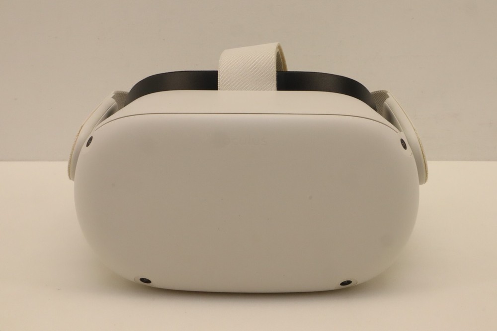 Meta Quest 2 - 128gb - Headset, Controllers, Charging Cable