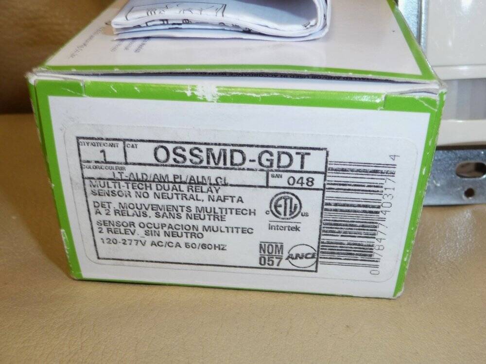 Leviton OSSMT-GDT Occcupancy Sensor Wall Switch Multi-Technology Almond