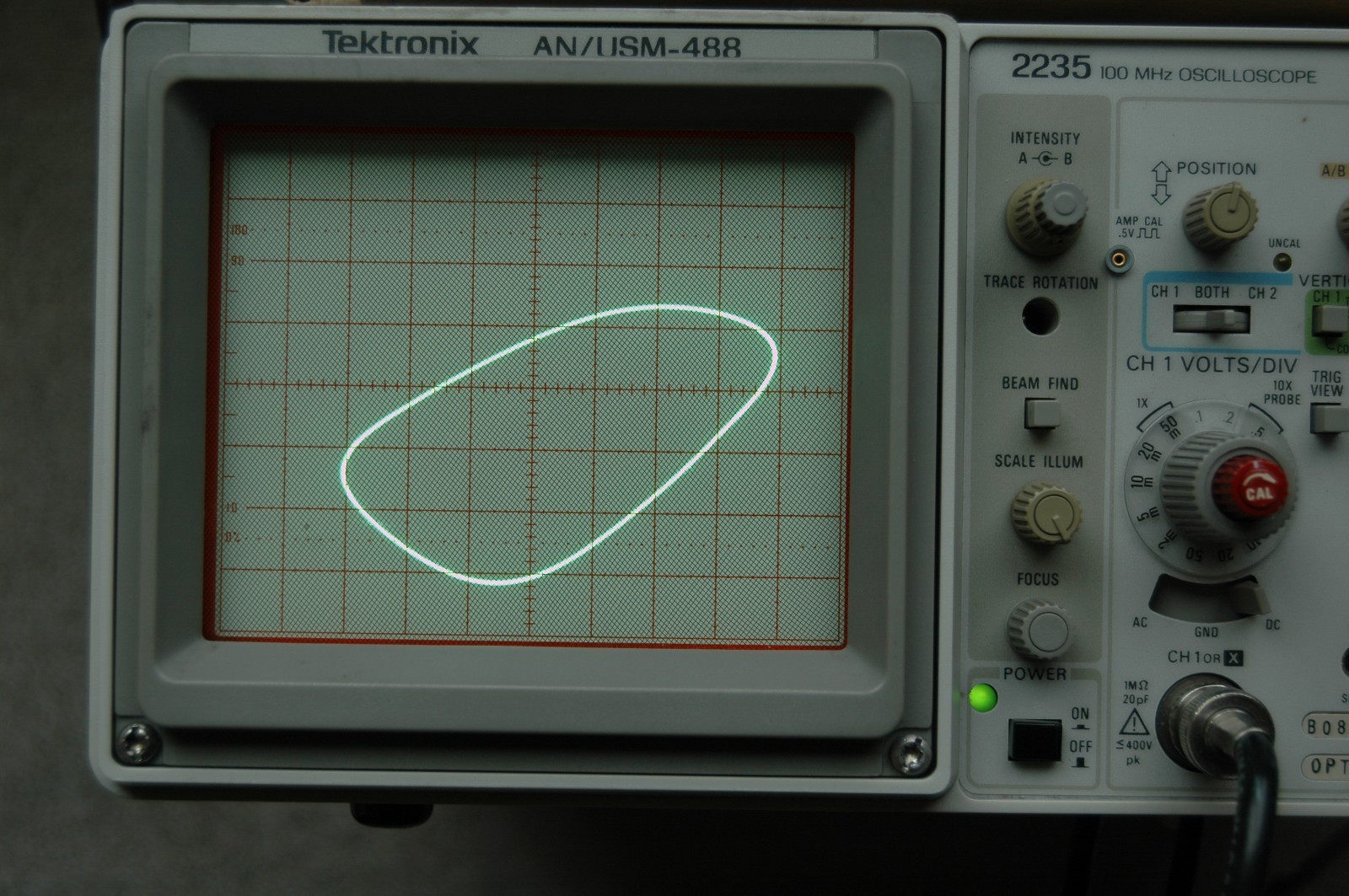 Tektronix 2235 AN/USM488 100MHz Two Channel Oscilloscope, Two Probes, Power Cord