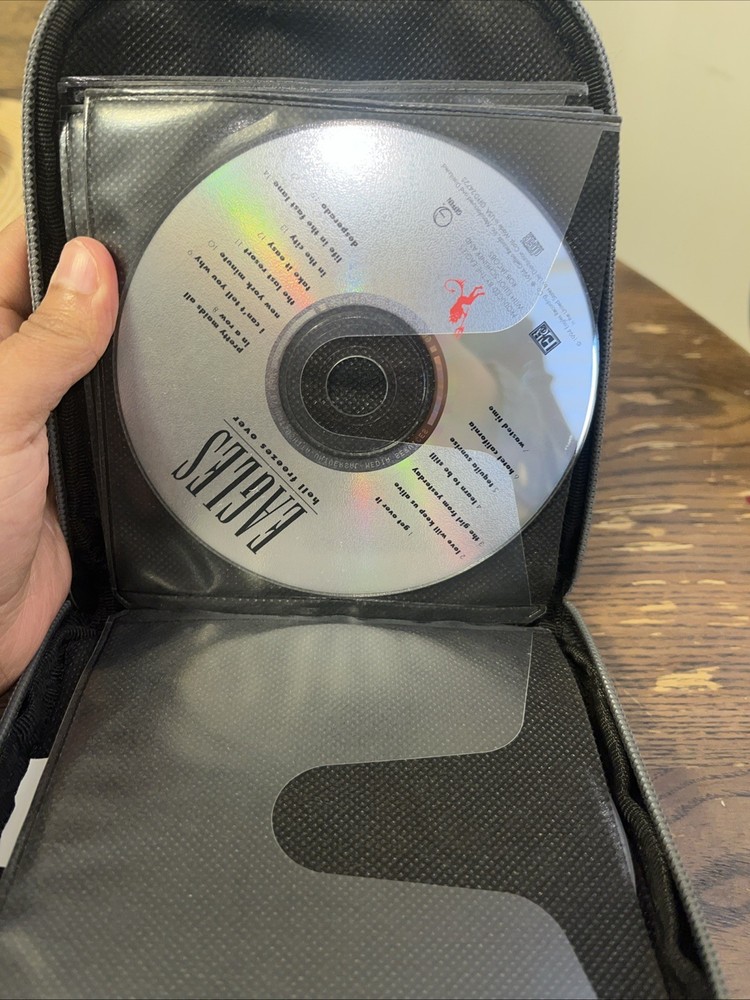 Logic Case 32 Disc Zippered Storage