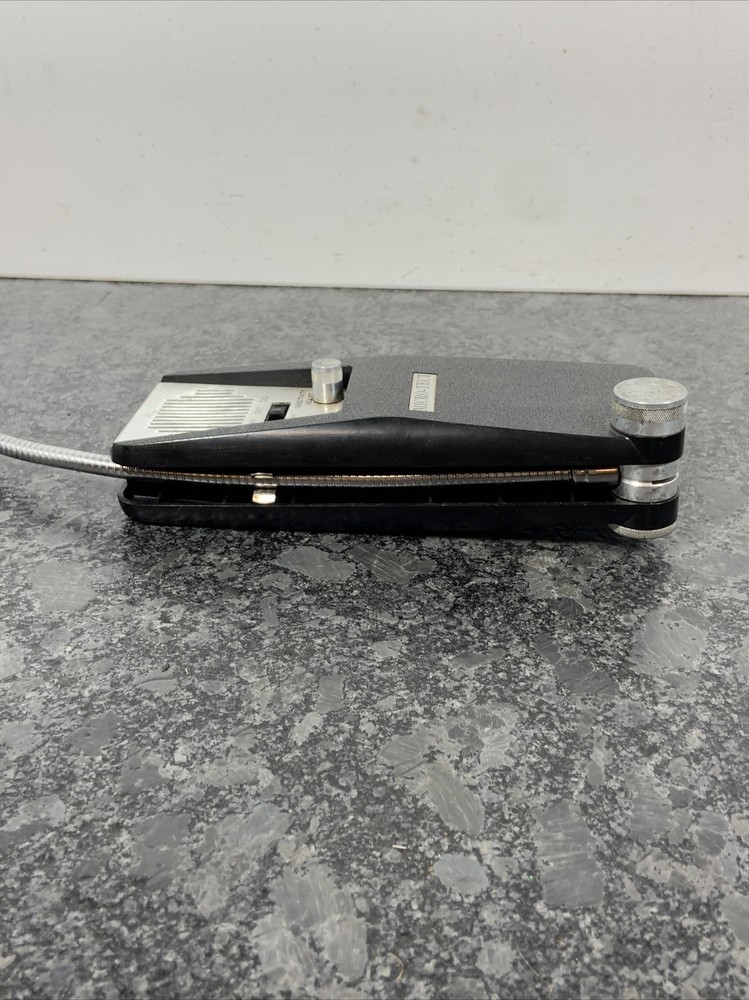 Micro-Tect Battery Operated Electronic Halogen Gas Detector, Case & Manual