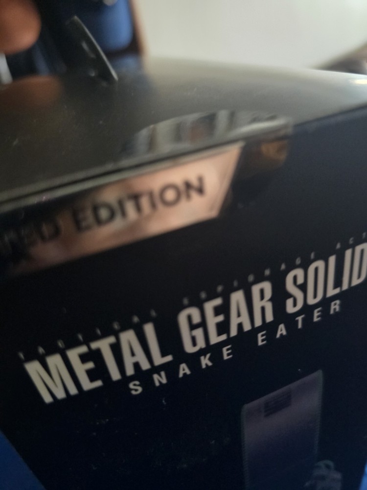 Metal Gear Solid Snake Eater Gaming Headset Limited Edition