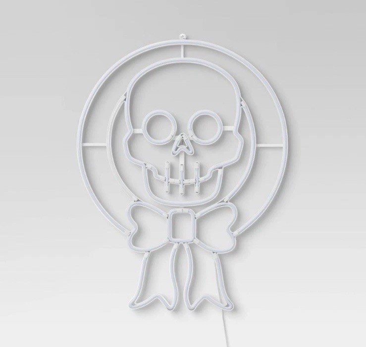 HYDE & EEK! Skull Wreath Neon Wall Light NEW
