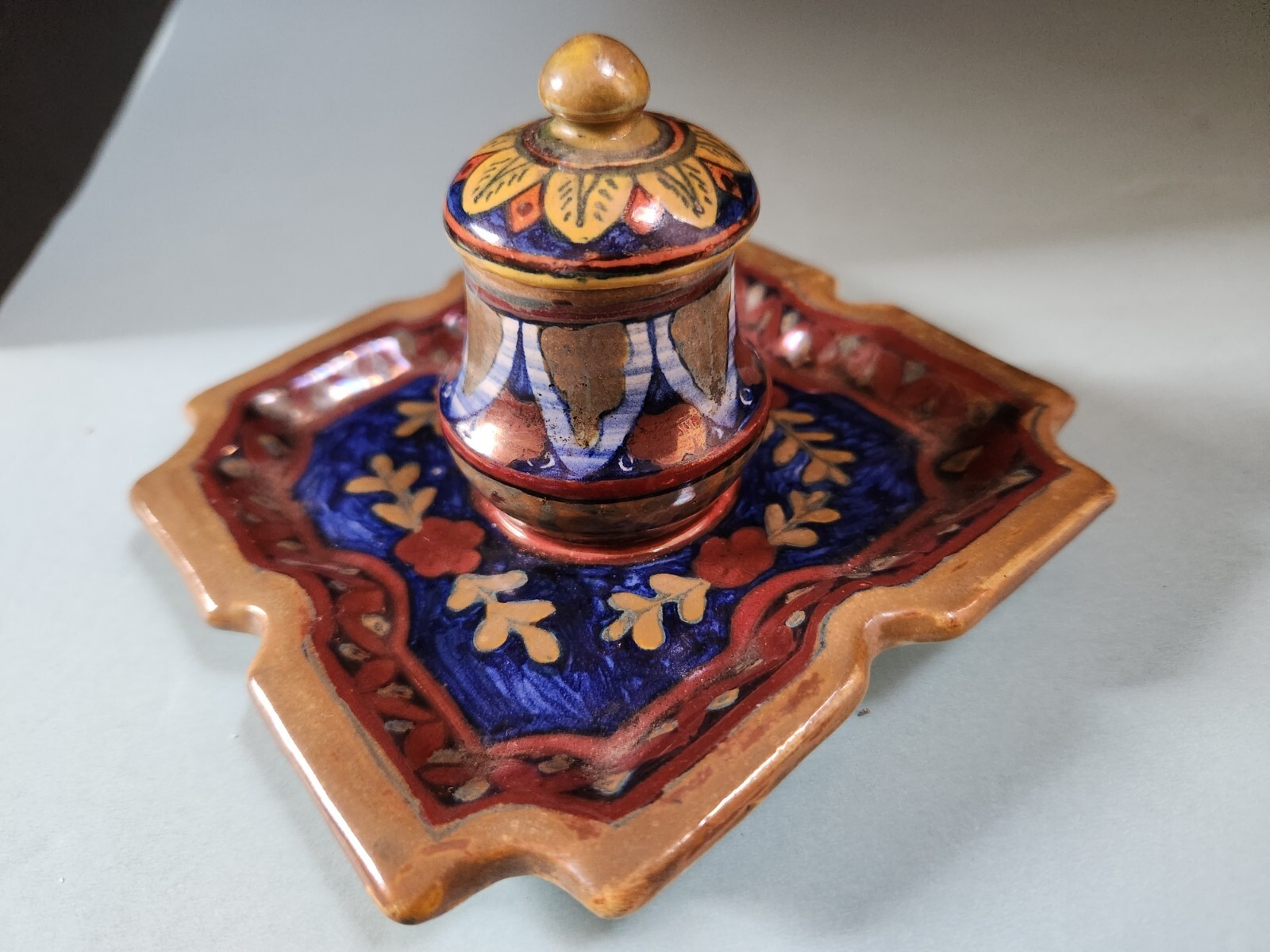 Majolica INKWELL, Societa Ceramica Umbra, Attached Tray & Lid Gubbio Italy